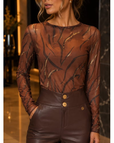 Blusa em tule decote careca