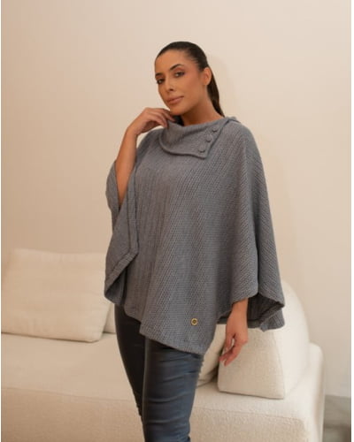 Poncho em malha tricot correntes