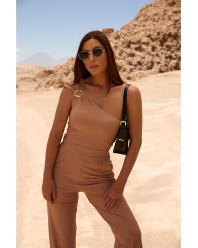 Blusa de um ombro só com bojo e jóia Blusa de um ombro só com bojo e jóia